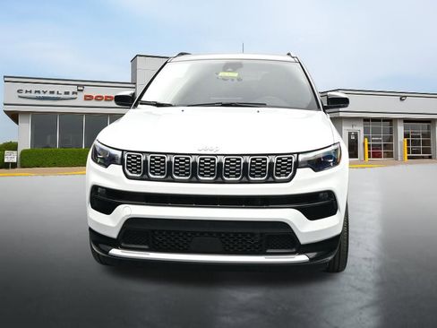 Used 2024 Jeep Compass Limited w/ Elite Group AWD/4WD image 8