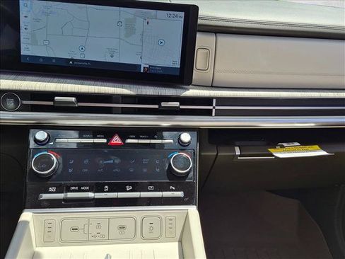 Used 2024 Hyundai Santa Fe Calligraphy FWD image 10