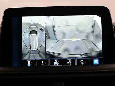 Used 2023 Chevrolet Tahoe Z71 w/ Luxury Package image 18