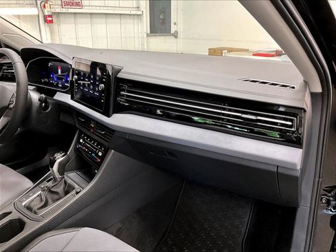 New 2026 Volkswagen Jetta SE FWD image 27
