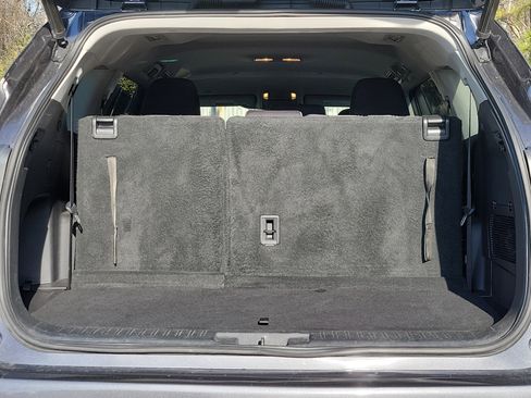 Used 2022 Toyota Highlander LE image 13