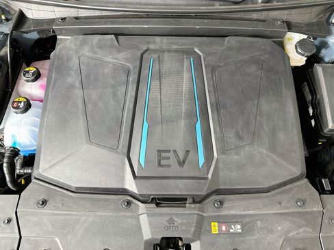 Used 2024 Hyundai Ioniq 5 SEL RWD image 33