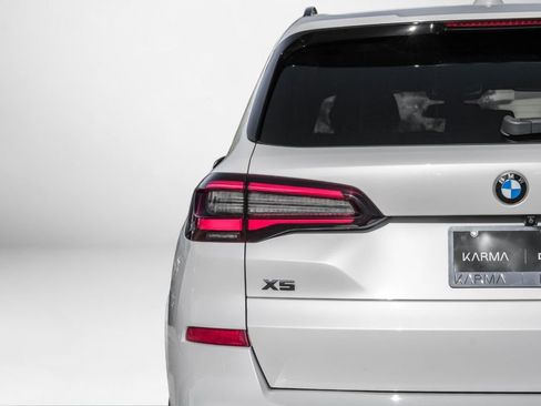 Used 2021 BMW X5 M50i image 61