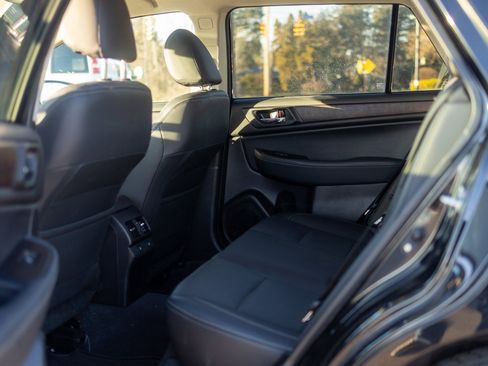 Used 2016 Subaru Outback 2.5i Limited image 35