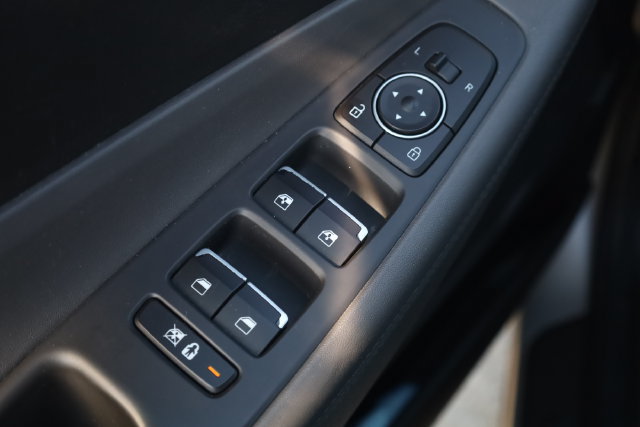 Used 2020 Hyundai Santa Fe SEL FWD image 14
