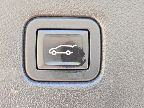 Used 2019 Chevrolet Blazer Premier w/ Driver Confidence II Package AWD/4WD image 13