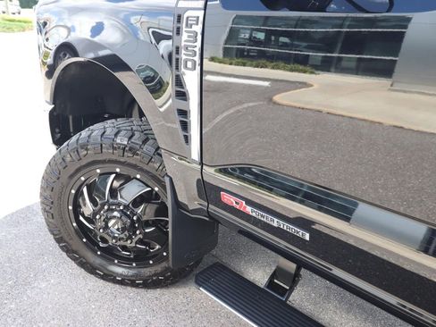 Used 2024 Ford F350 King Ranch w/ Chrome Package image 3