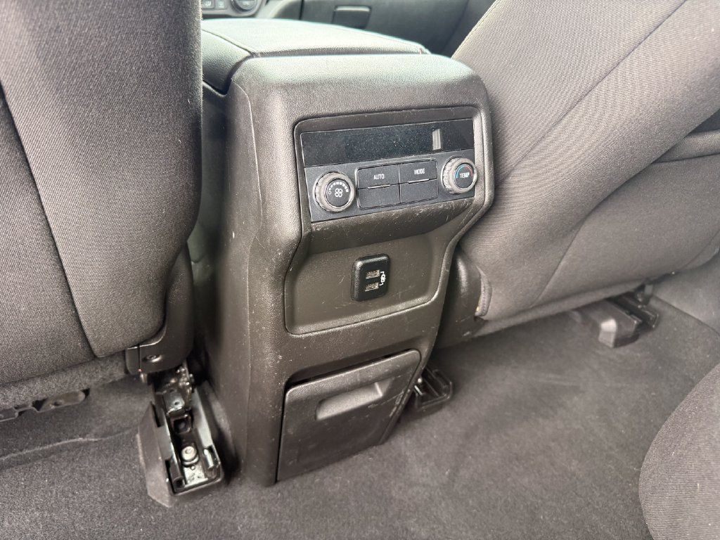 Used 2018 GMC Acadia SLE FWD image 31