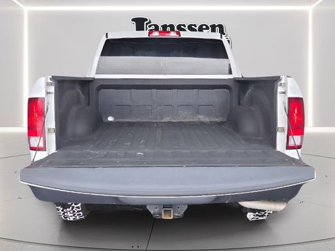 Used 2021 RAM 1500 4x4 Crew Cab Classic image 8