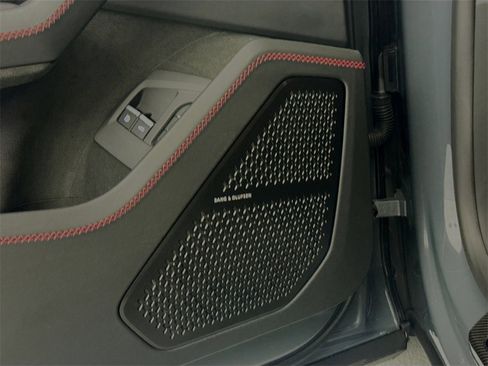 Used 2025 Lamborghini Urus SE image 19