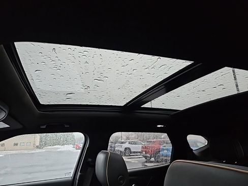 Used 2024 Chevrolet Blazer Premier w/ Driver Confidence II Package image 9