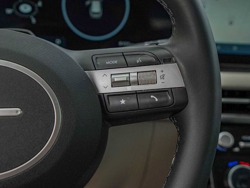 Used 2025 Hyundai Tucson SEL image 14