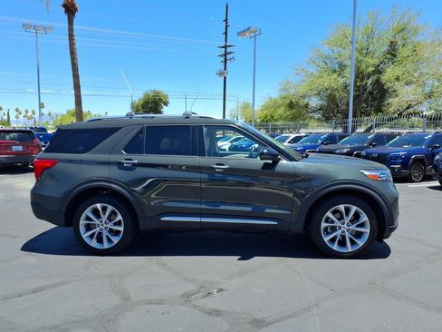 Used 2022 Ford Explorer Platinum w/ Equipment Group 601A AWD/4WD image 9
