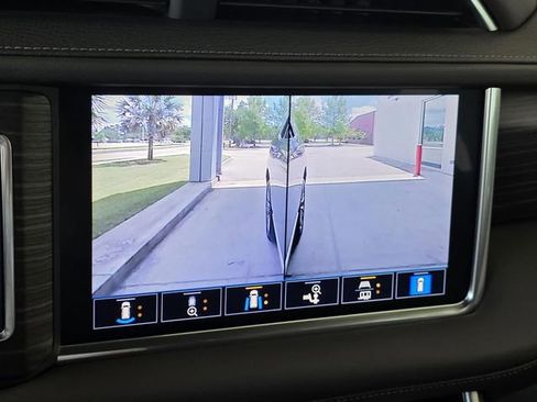 Used 2021 GMC Yukon Denali w/ Denali Premium Package AWD/4WD image 26
