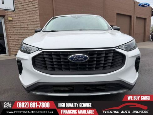 Used 2025 Ford Escape Active FWD image 3