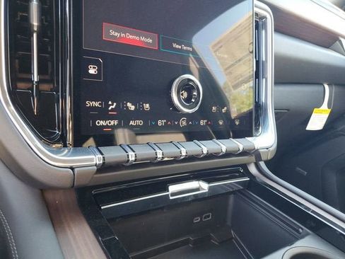 New 2026 GMC Yukon Denali w/ Denali Reserve Package AWD/4WD image 23