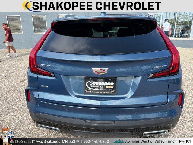 Used 2024 Cadillac XT4 Premium Luxury AWD/4WD image 4