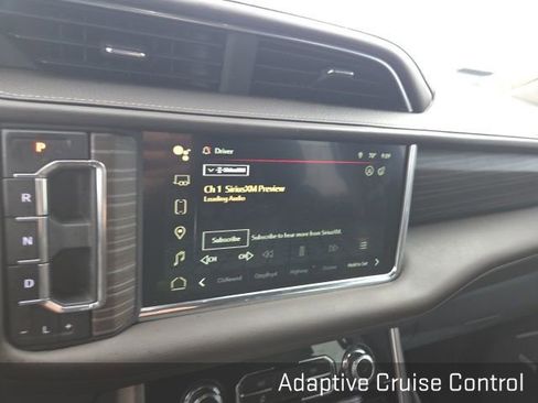 Used 2024 GMC Yukon Denali w/ Advanced Technology Package image 12