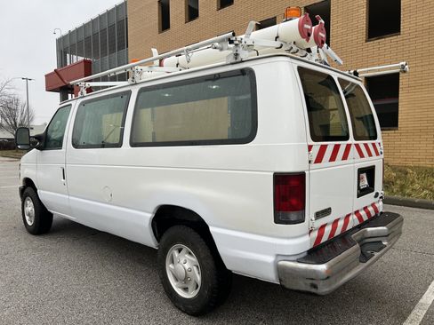 Used 2008 Ford E-350 and Econoline 350 Super Duty image 4