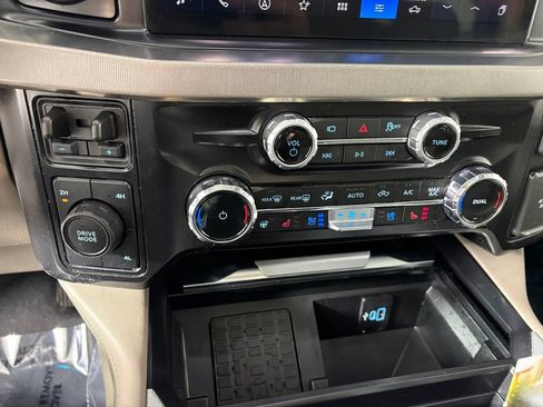 Certified 2025 Ford F450 Platinum w/ Platinum Plus Package AWD/4WD image 19