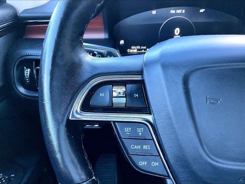 Used 2022 Lincoln Nautilus Reserve w/ Monochromatic Package image 23