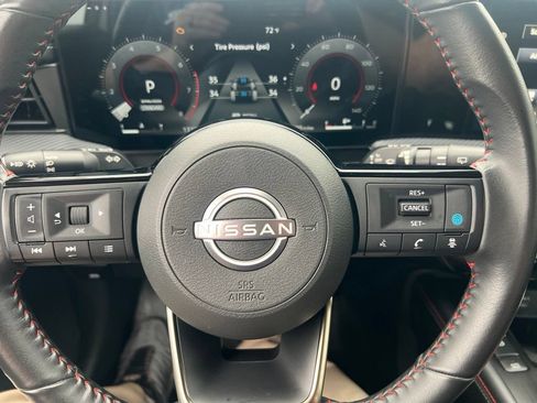 Certified 2025 Nissan Kicks SR AWD/4WD image 61