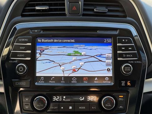 Used 2018 Nissan Maxima SR image 3