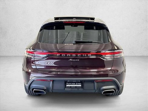 Used 2026 Porsche Macan AWD/4WD image 10