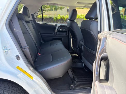 Used 2024 Toyota 4Runner TRD Off-Road Premium w/ Moonroof Package AWD/4WD image 28
