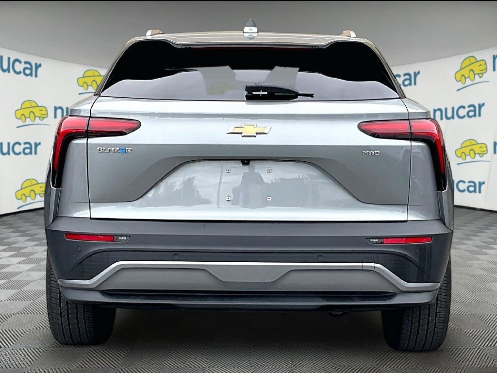 Used 2024 Chevrolet Blazer EV LT AWD/4WD image 5