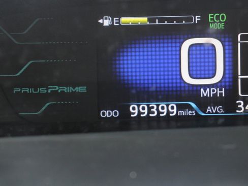 Used 2018 Toyota Prius Prime Advanced image 28