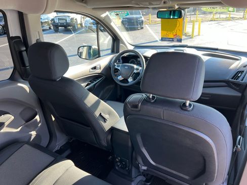 Used 2020 Ford Transit Connect XL image 41