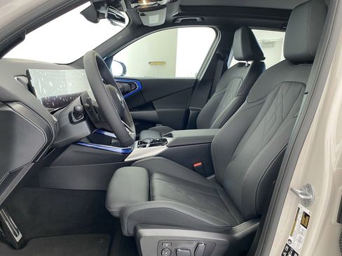 Used 2025 BMW X3 xDrive30i w/ Premium Package image 4