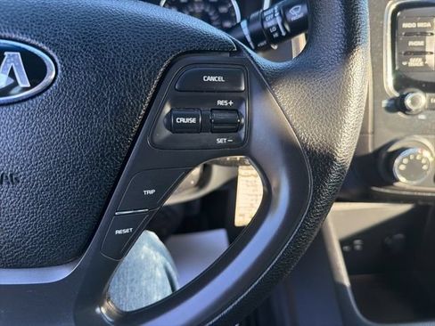 Used 2018 Kia Forte LX FWD image 22