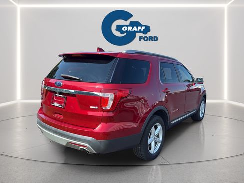 Used 2016 Ford Explorer XLT w/ Equipment Group 202A AWD/4WD image 8