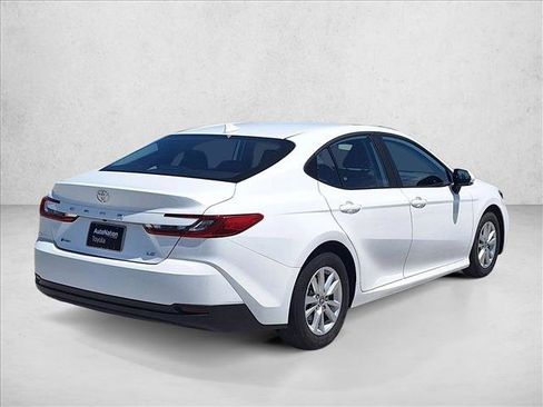 Used 2025 Toyota Camry LE FWD image 5