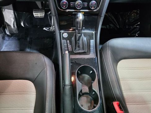 Used 2018 Volkswagen Passat 3.6 FWD image 23