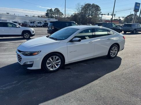 Used 2024 Chevrolet Malibu LT image 3