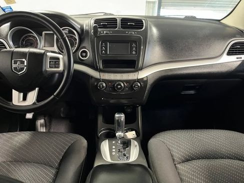 Used 2017 Dodge Journey SXT w/ Chrome Appearance Group FWD image 20