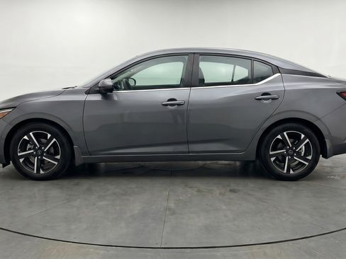 Used 2025 Nissan Sentra SV FWD image 5