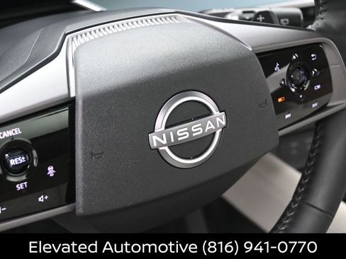 Certified 2025 Nissan Murano Platinum w/ Cargo Package AWD/4WD image 13