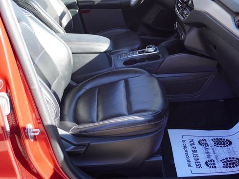 Used 2021 Ford Escape SEL image 18