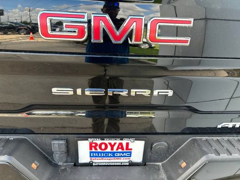 Used 2024 GMC Sierra 2500 AT4X AWD/4WD image 36