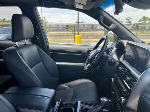 Used 2023 Lexus GX 460 Premium AWD/4WD image 7