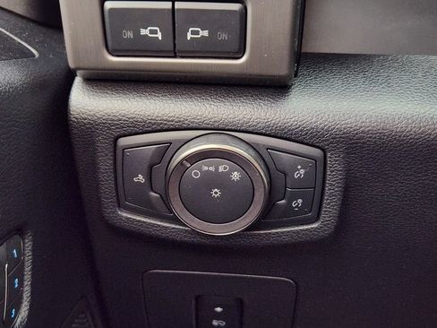 Used 2018 Ford F150 Raptor w/ Equipment Group 802A Luxury AWD/4WD image 27
