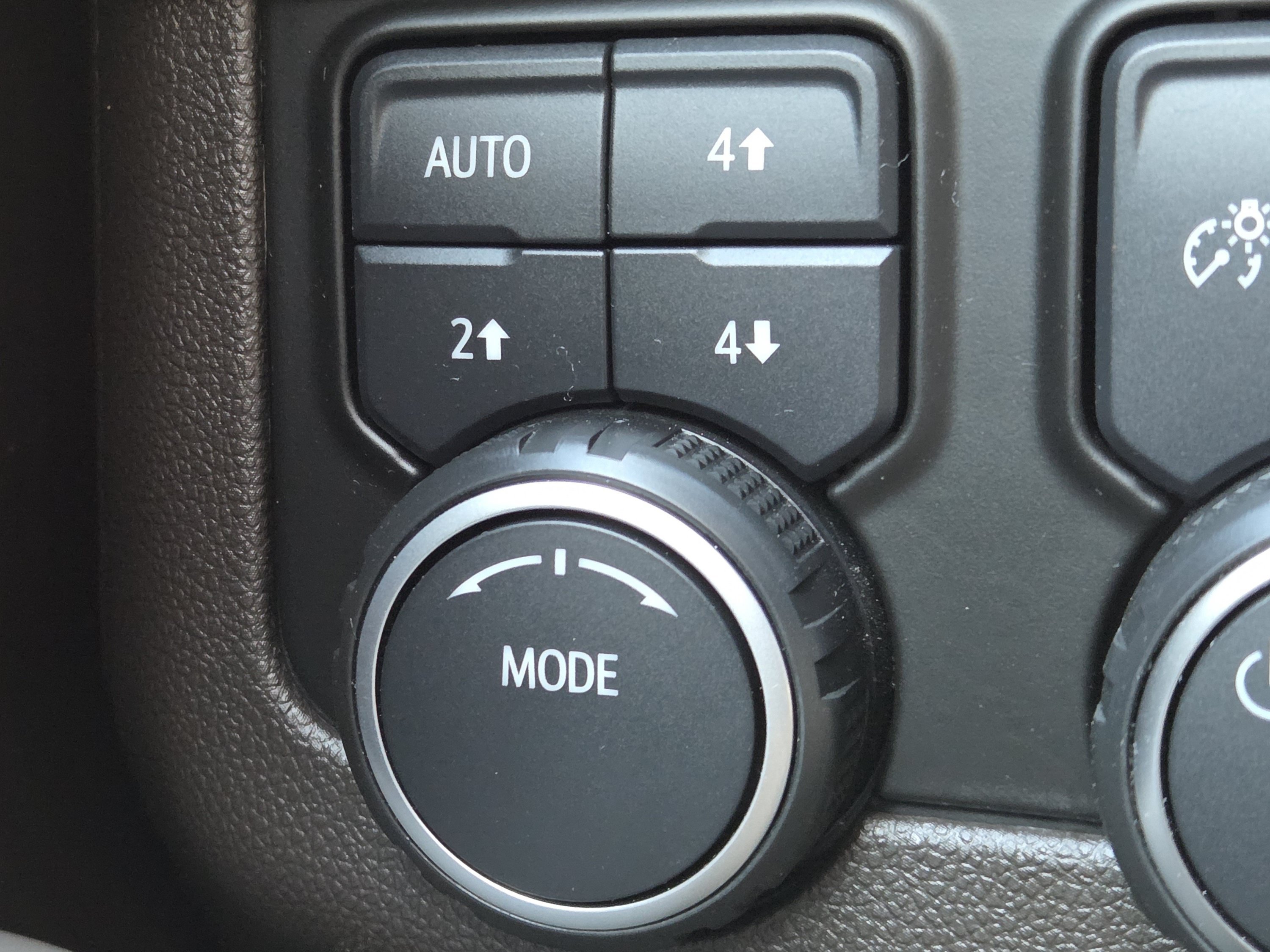 Used 2022 Chevrolet Tahoe LT w/ LT Signature Package AWD/4WD image 11