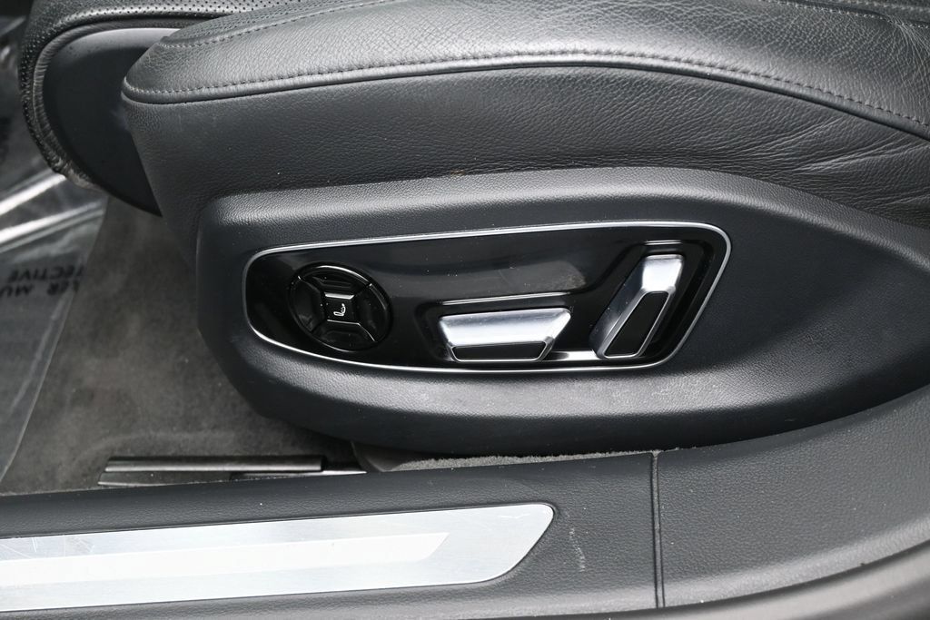 Used 2019 Audi A8 L 3.0T w/ Executive Package AWD/4WD image 12