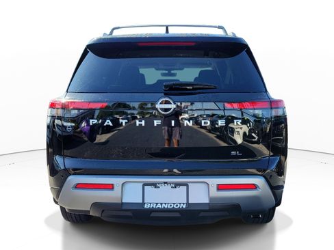 Certified 2025 Nissan Pathfinder SL w/ Cargo Package FWD image 6