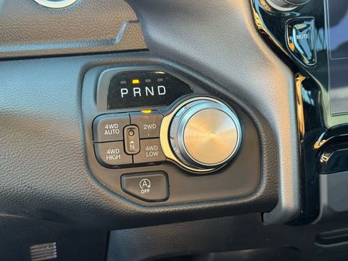 Used 2025 RAM 1500 Laramie image 33
