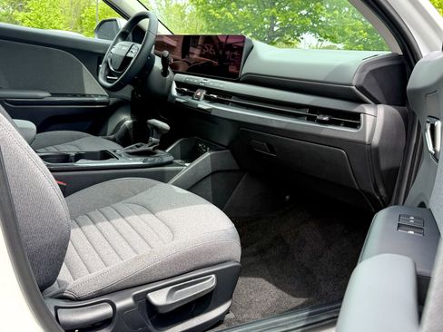 Certified 2025 Kia K4 EX FWD image 12
